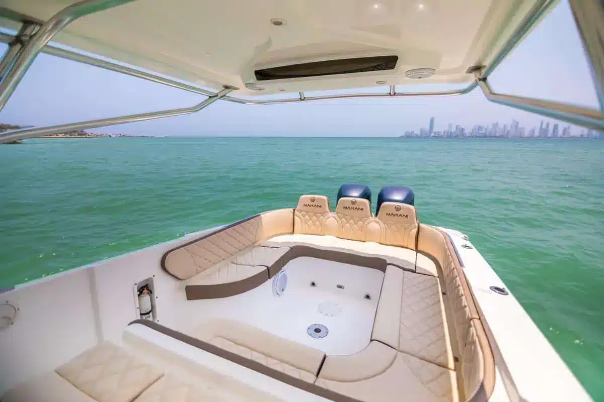 Lancha Makani - Image 9