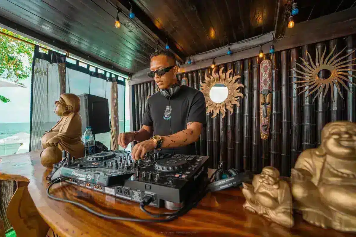 Bora Bora Beach Vip - Image 17