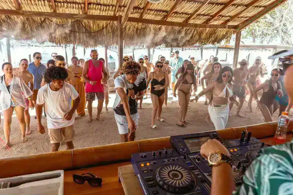 Bora Bora Beach Club - Image 22