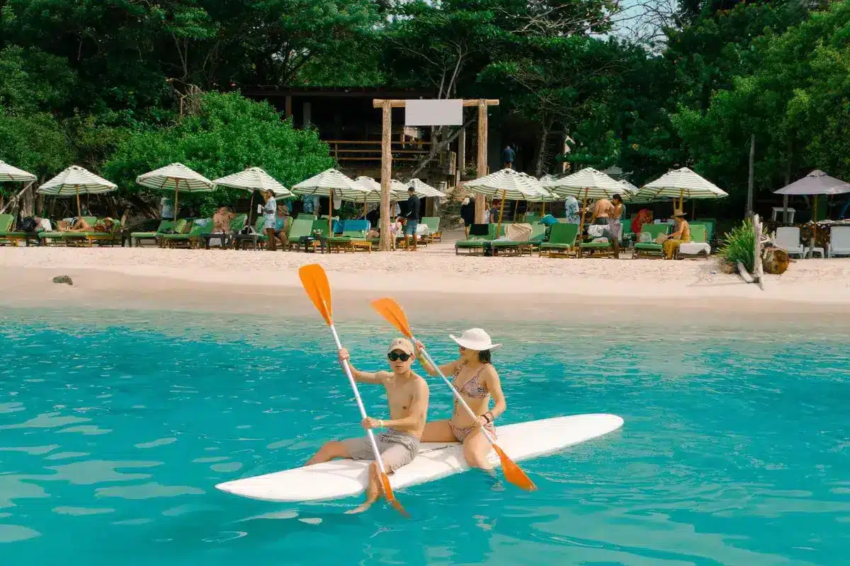 Mantas Beach Club - Image 9